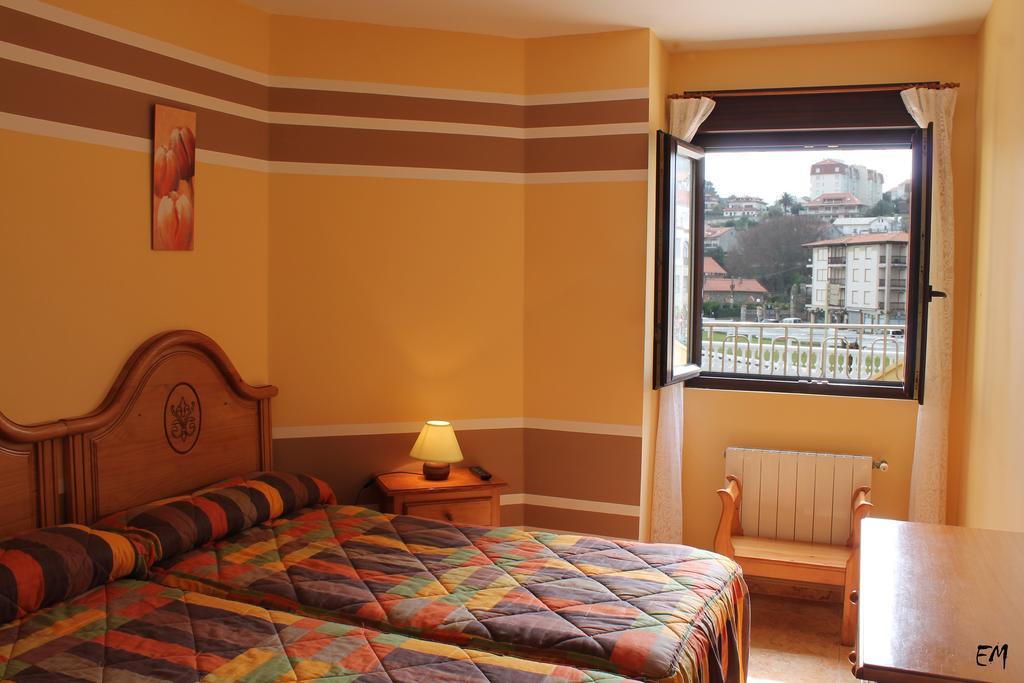 Pension Vega De Pas Comillas Extérieur photo